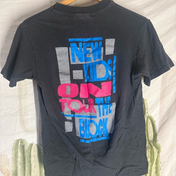 Vintage New Kids on the Block T-shirt 🌵Medium - Picture 3 of 8